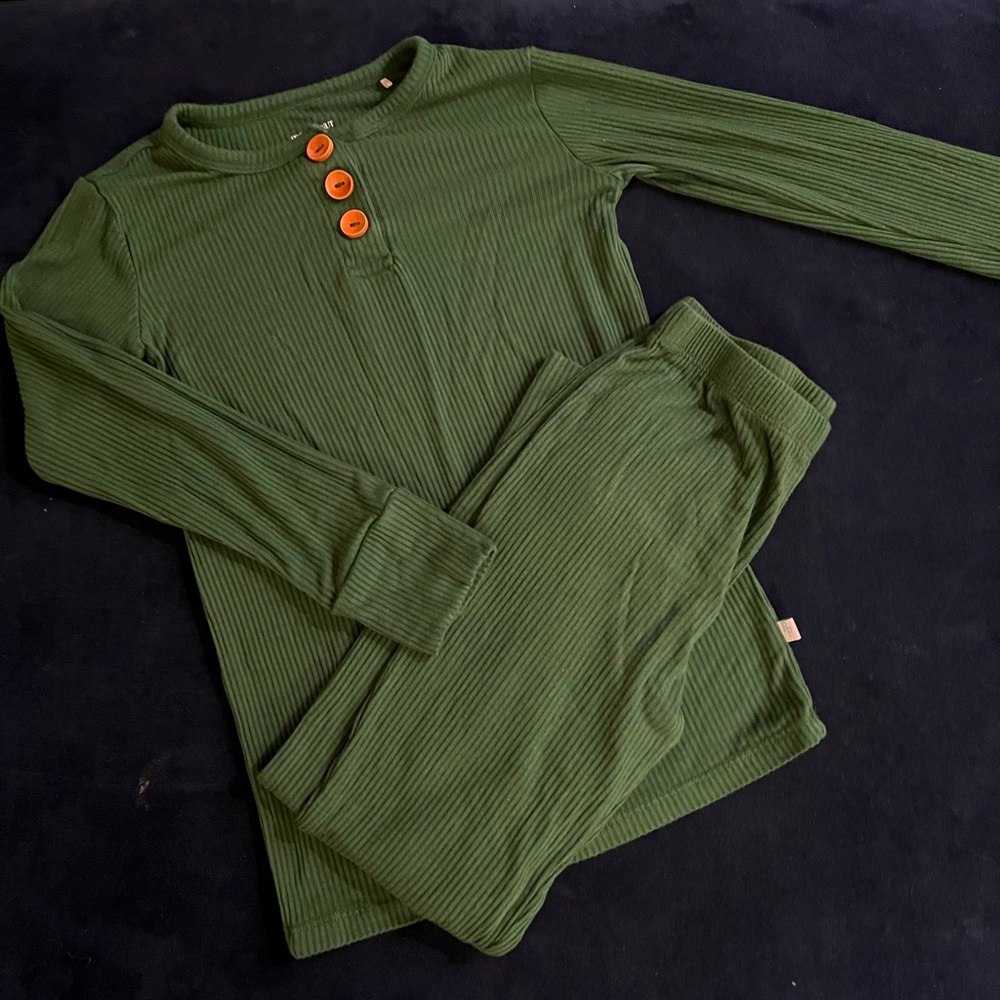 Posh Peanut Green Ribbed Pajamas